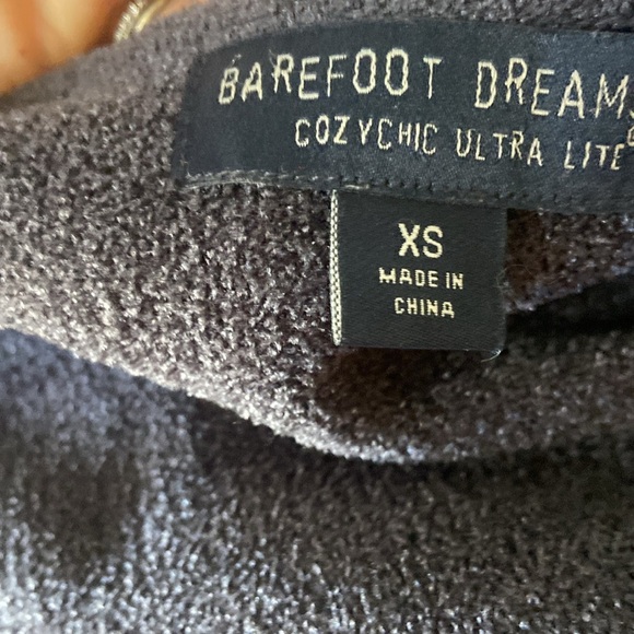 Barefoot Dreams CozyChic Ultra Lite Sleeveless
Shawl Cascading Vest Sz XS - Picture 5 of 6